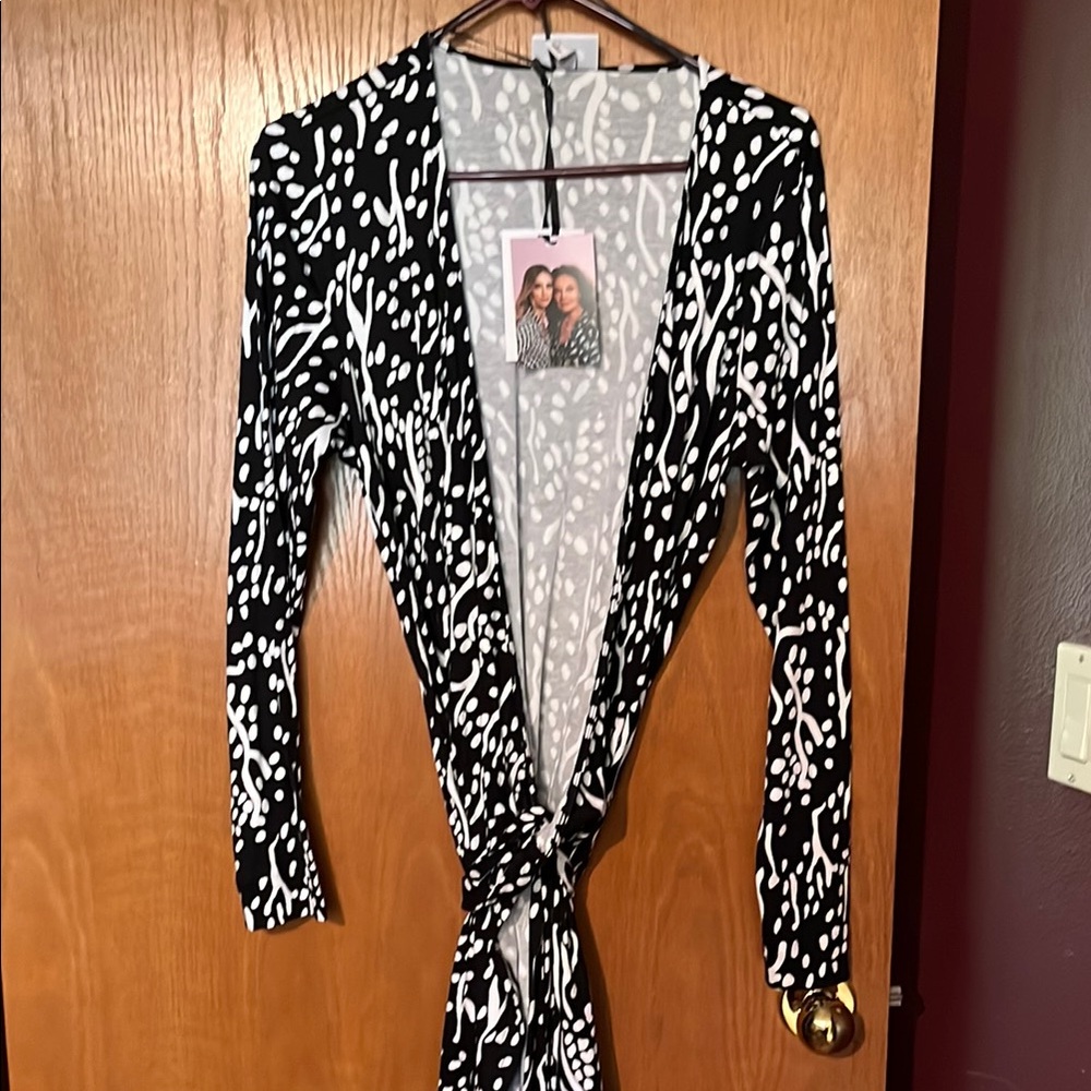 New Diane Von Furstenberg Black and White Long Sleeve Dress